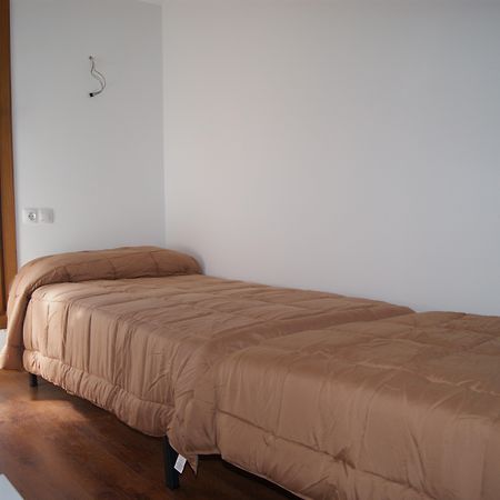 Apartaments Els Esquiadors Llorts Luaran gambar