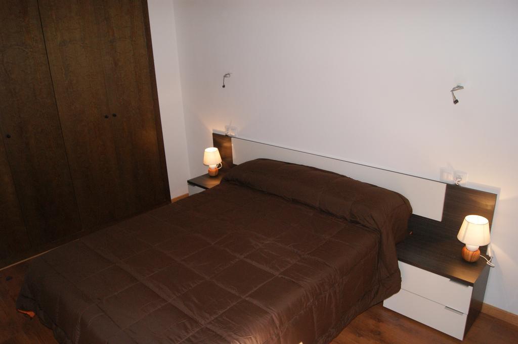Apartaments Els Esquiadors Llorts Luaran gambar