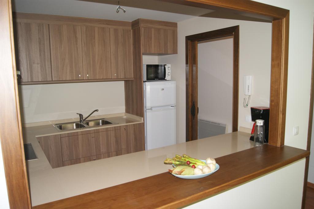 Apartaments Els Esquiadors Llorts Luaran gambar