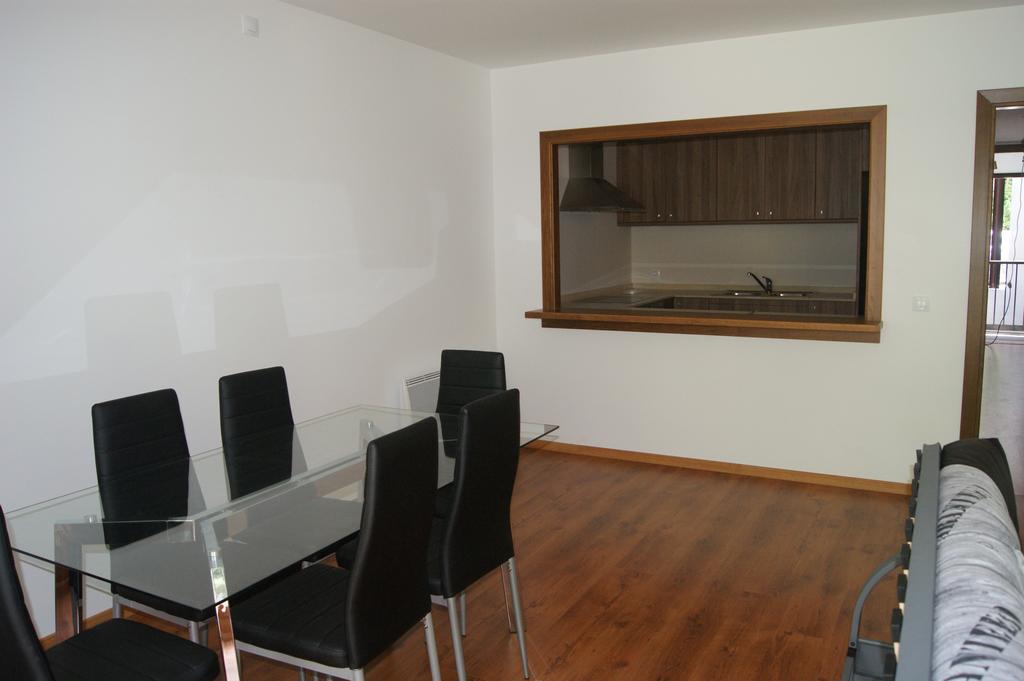 Apartaments Els Esquiadors Llorts Luaran gambar